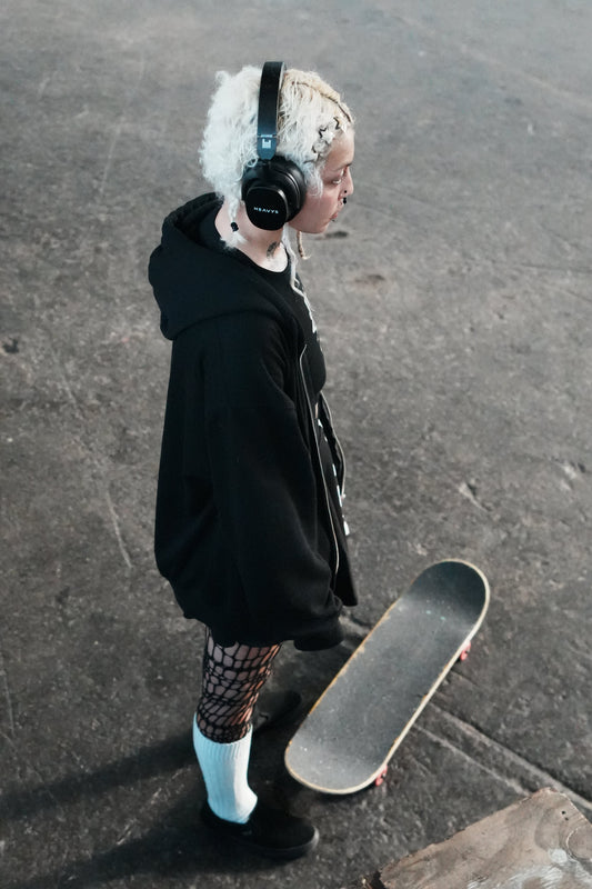 Best Headphones for Emo and Pop Punk: What to Listen For