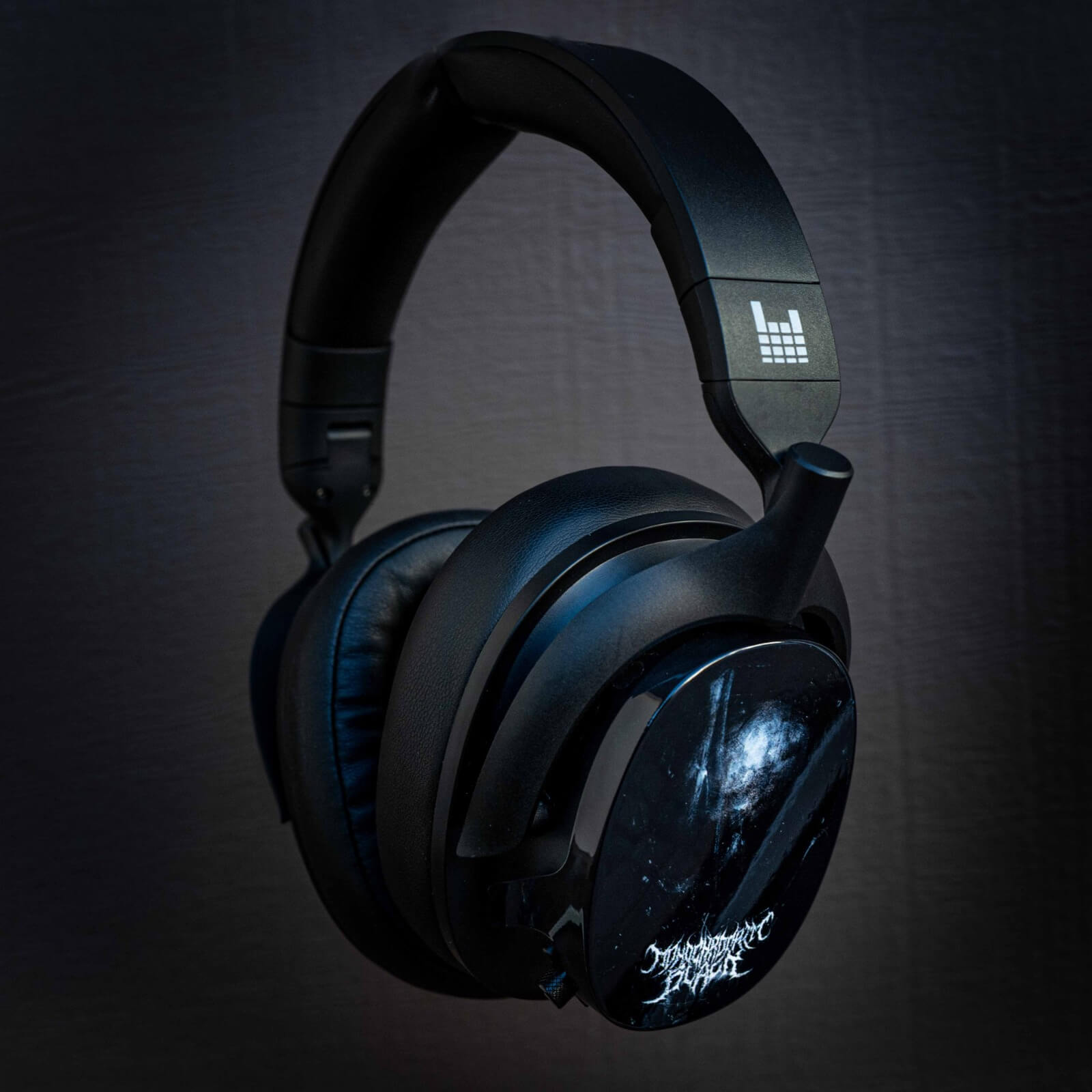 Monochromatic Black Shells - Heavys